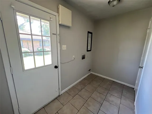 $1,100 | 1400 West Laurel Street, Sherman, TX 75092