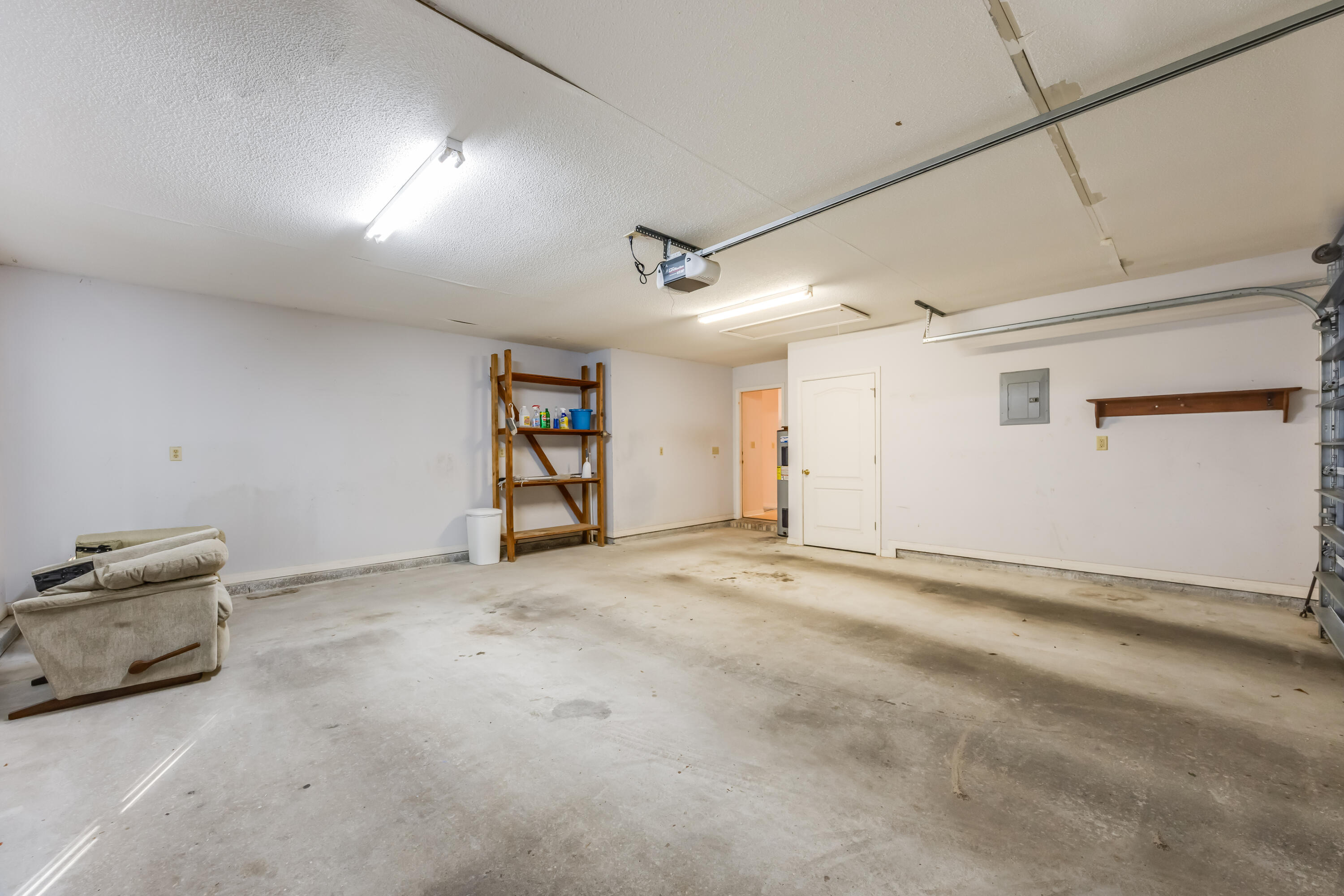 5965 Oak Hill Road Crestview, FL 32536 - Photo 32 of 44 a view of an empty room