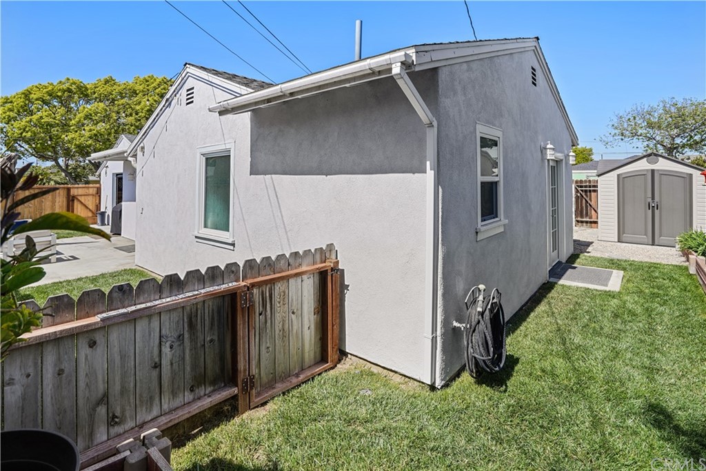 14709 Bodger Avenue Hawthorne, CA 90250 - Photo 18 of 24 a backyard of a house with lots of green space