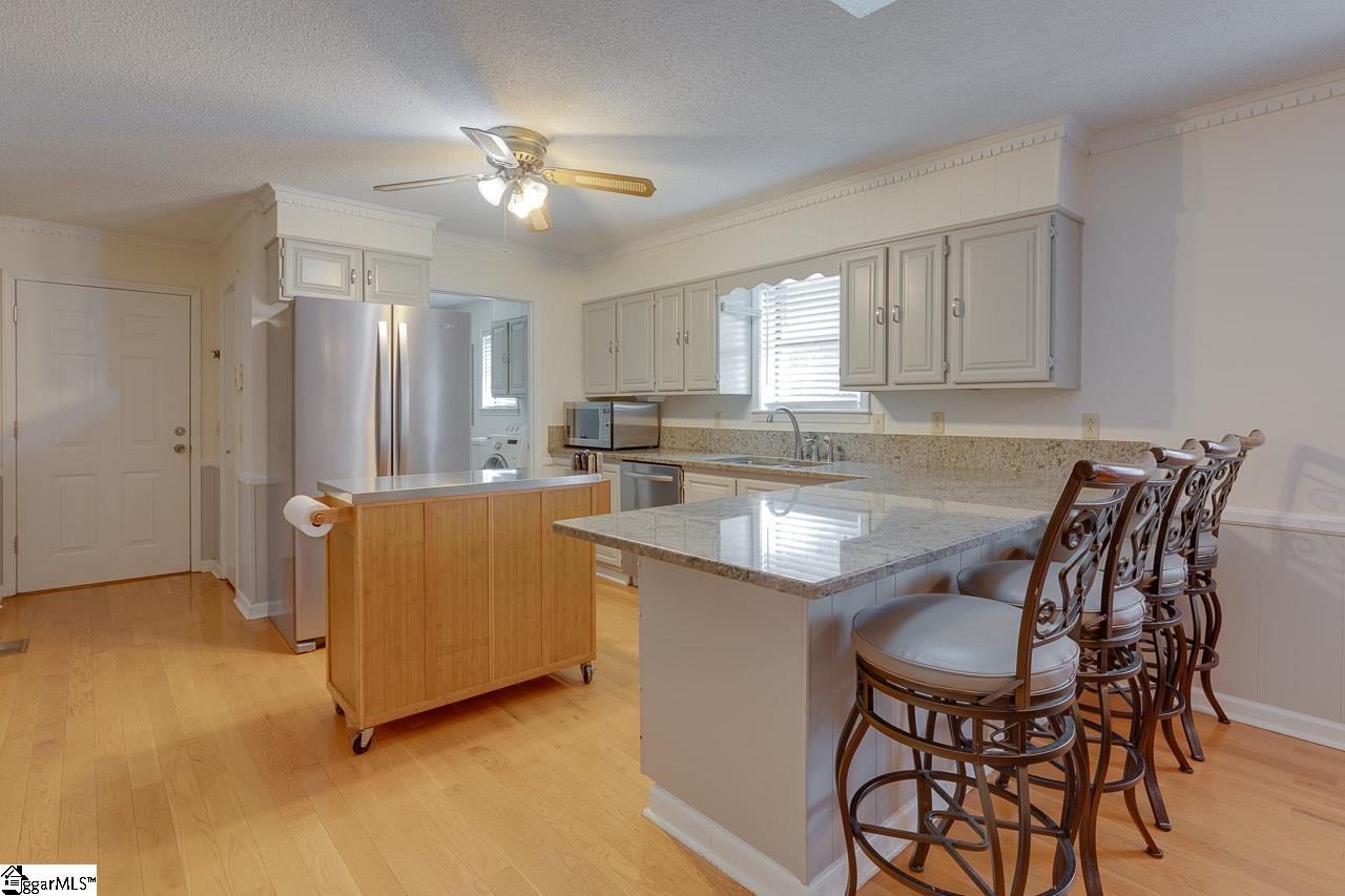 456 Jameson Road Easley, SC 29640 - Photo 8 of 34