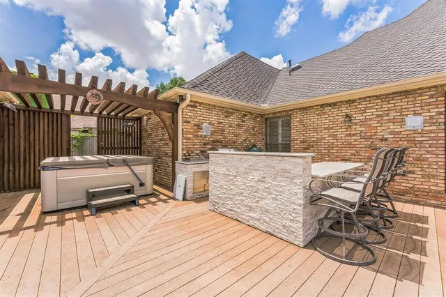 $696,000 | 6 Heritage Court, Grand Prairie, TX 75050