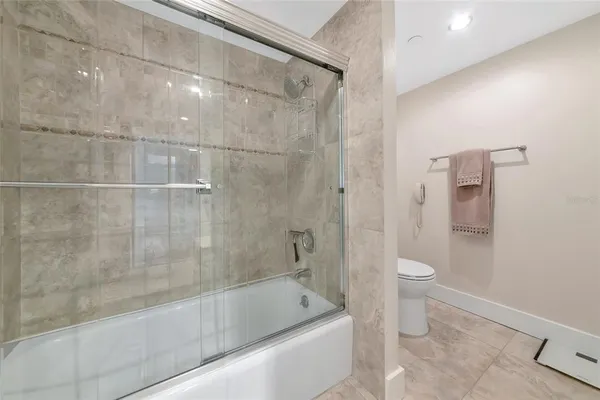 $6,000 | 101 Sunset Drive, Unit PH3, Sarasota, FL 34236