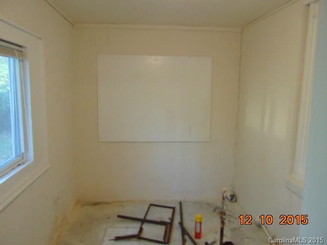 3910-3912 Tuckaseegee Road Charlotte, NC 28208 - Photo 4 of 8 Gallery Image 4