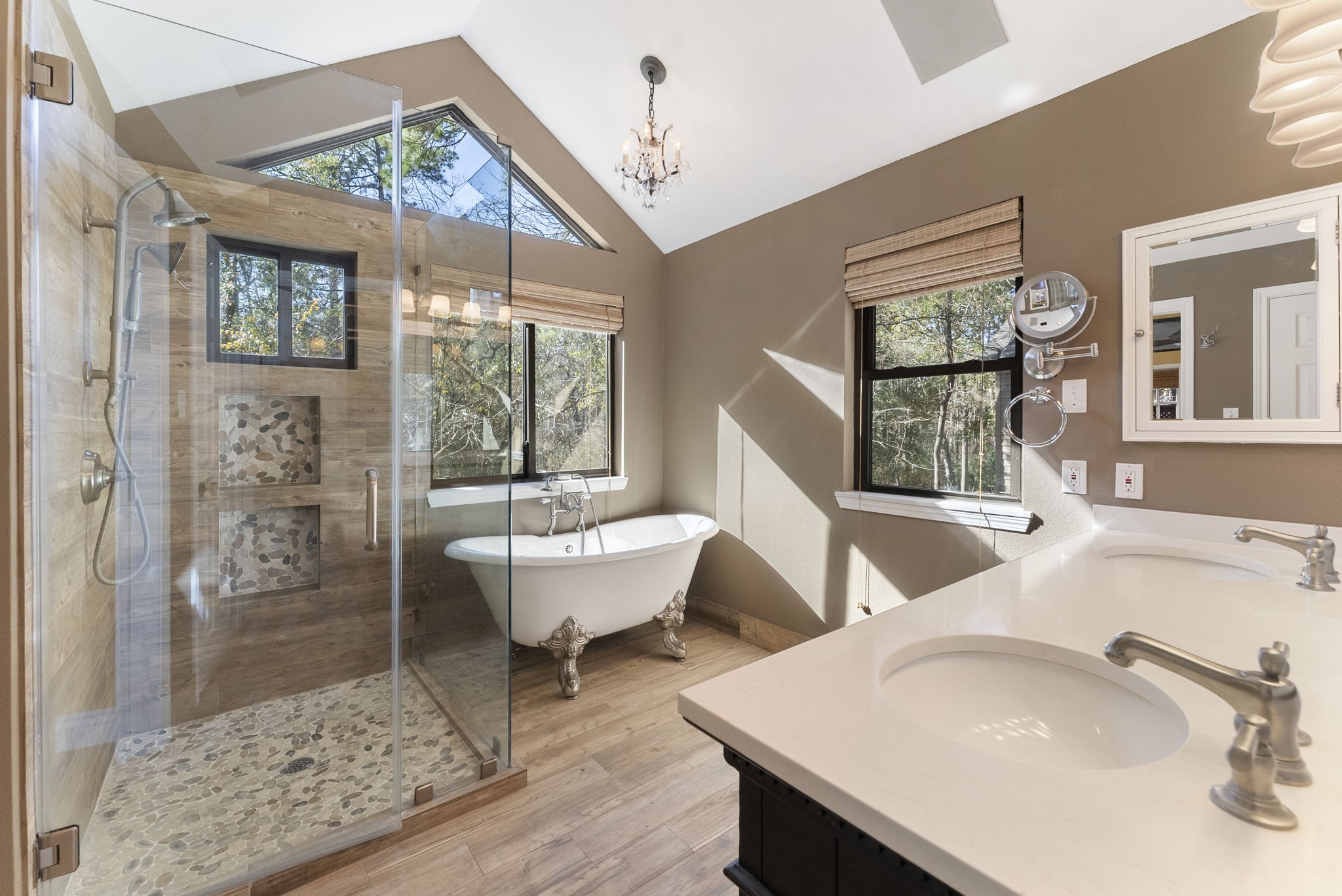 98 South Wilde Yaupon Court Spring, TX 77381 - Photo 11 of 49 Spa-like primary bathroom.