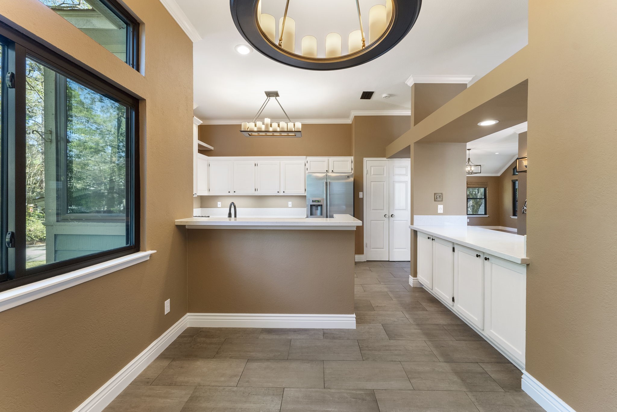 98 South Wilde Yaupon Court Spring, TX 77381 - Photo 8 of 49 Ample cabinetry and counter space in the kitchen,