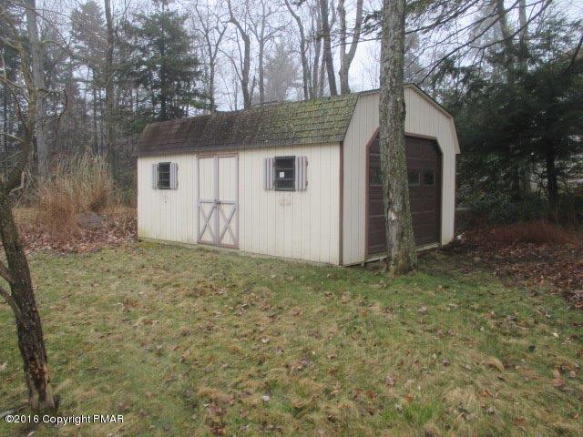 5113 Goose Pond Road Tobyhanna, PA 18466 - Photo 15 of 17 Utility shed/det.garage