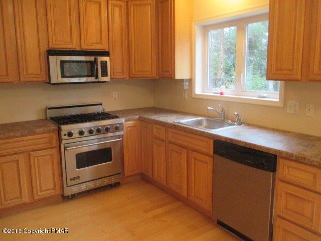 5113 Goose Pond Road Tobyhanna, PA 18466 - Photo 5 of 17 KITCHEN 2