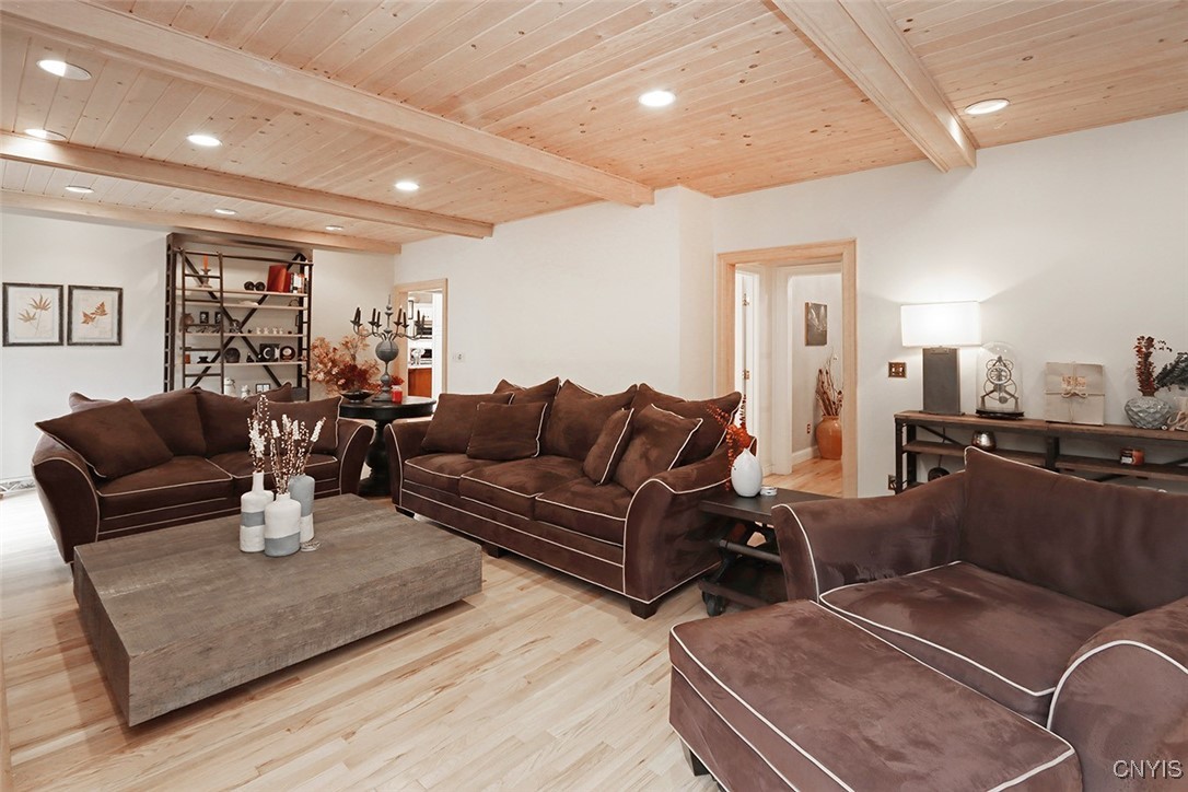 8428 Hobnail Road Manlius, NY 13104 - Photo 12 of 50