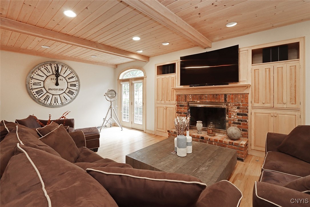 8428 Hobnail Road Manlius, NY 13104 - Photo 13 of 50