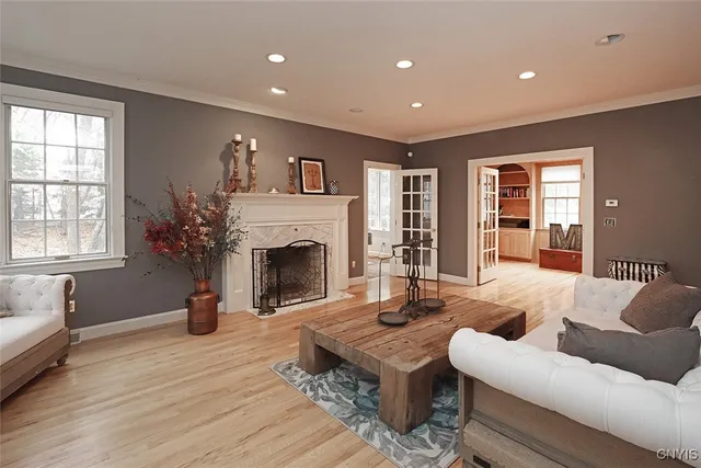 $999,900 | 8428 Hobnail Road, Manlius, NY 13104