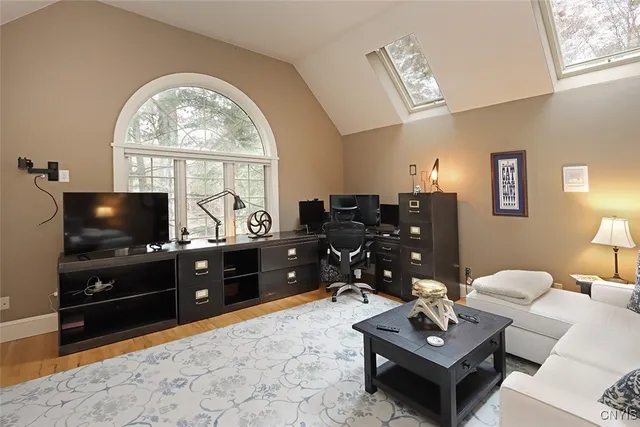 $999,900 | 8428 Hobnail Road, Manlius, NY 13104