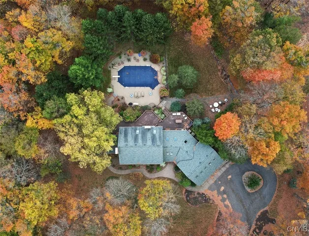 $999,900 | 8428 Hobnail Road, Manlius, NY 13104