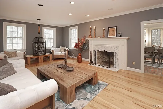 $999,900 | 8428 Hobnail Road, Manlius, NY 13104