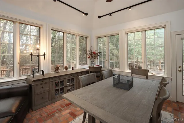 $999,900 | 8428 Hobnail Road, Manlius, NY 13104