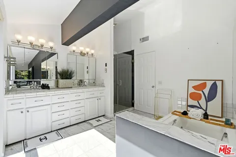 $2,629,000 | 2350 Benedict Canyon Drive, Beverly Hills, CA 90210