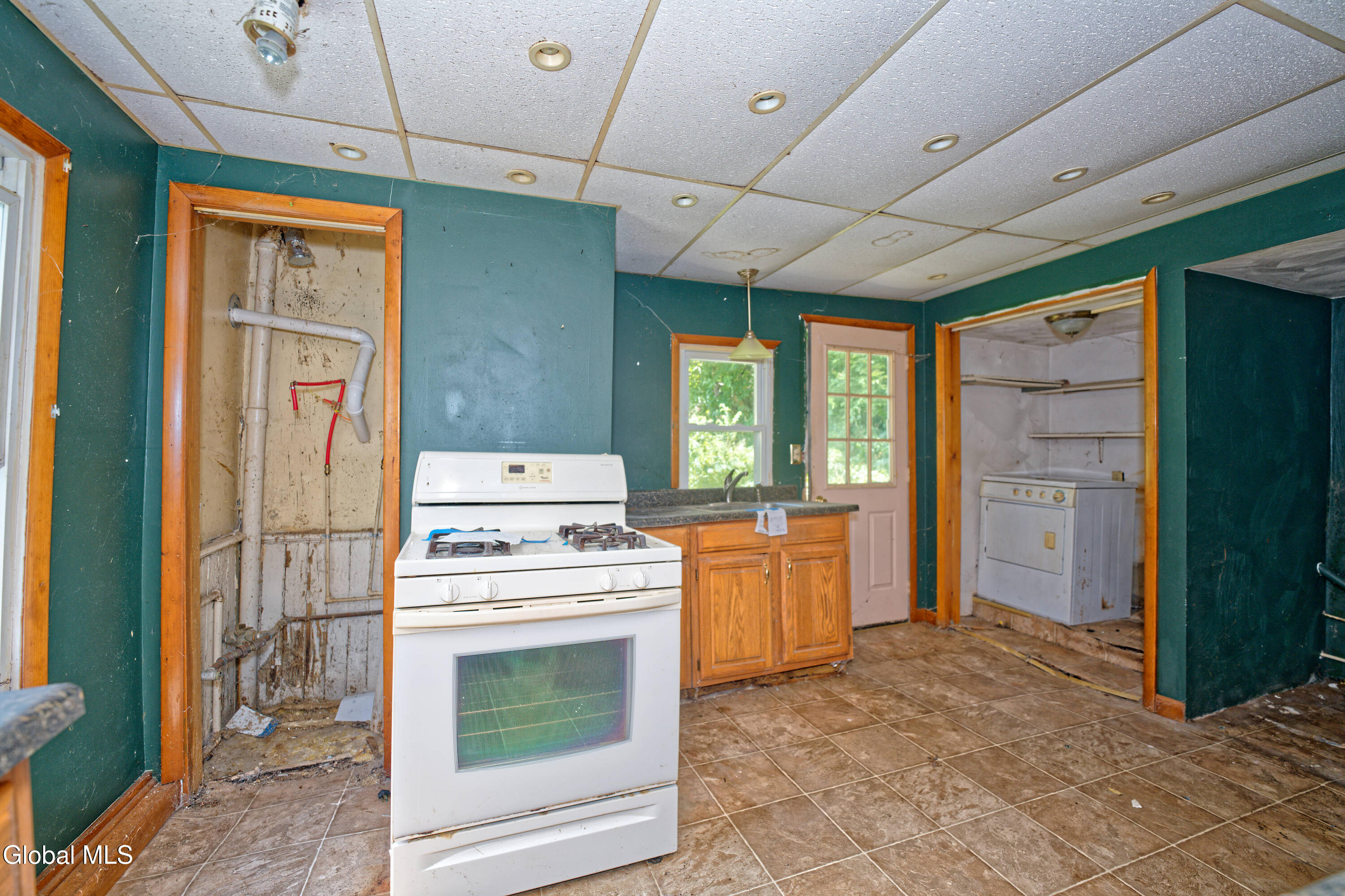 92 Furnace Street Little Falls, NY 13365 - Photo 11 of 31 3 Kitchen 2