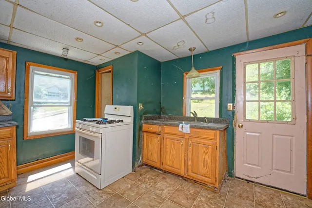 $49,900 | 92 Furnace Street, Little Falls, NY 13365