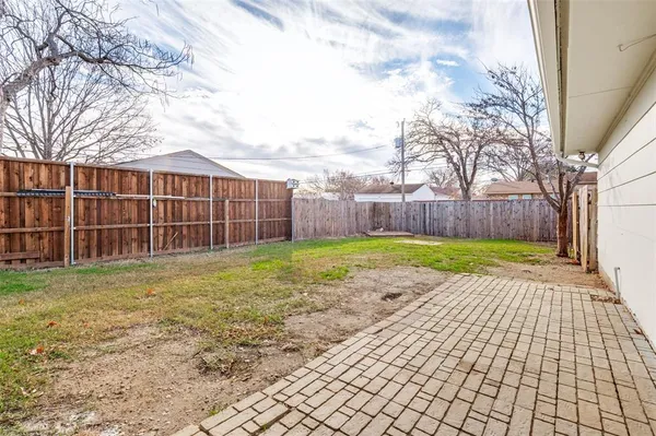 $334,900 | 2730 Moonriver Lane, Farmers Branch, TX 75234