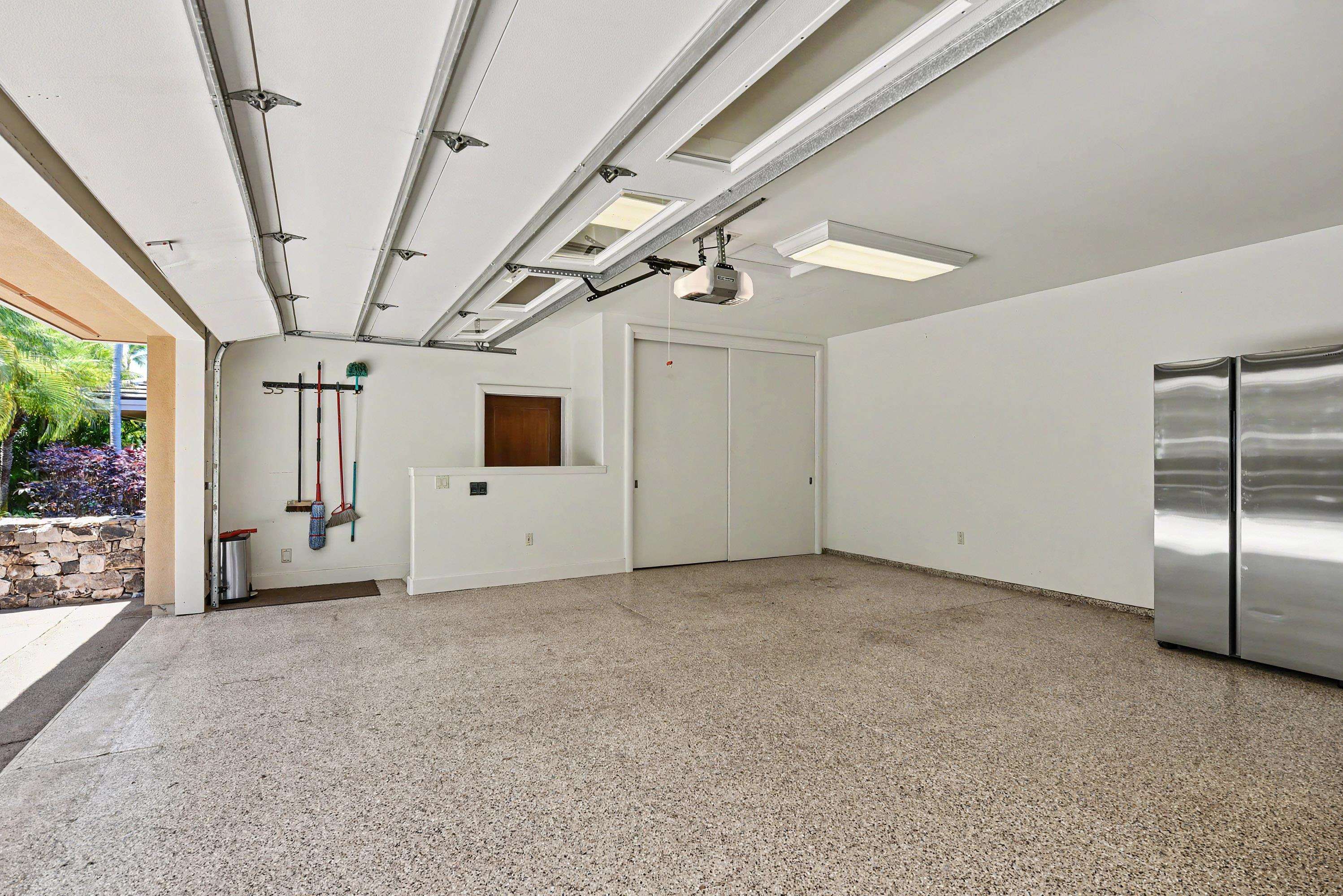 175 Ulukoa Place Lahaina, HI 96761 - Photo 47 of 50 a view of empty room with wooden door