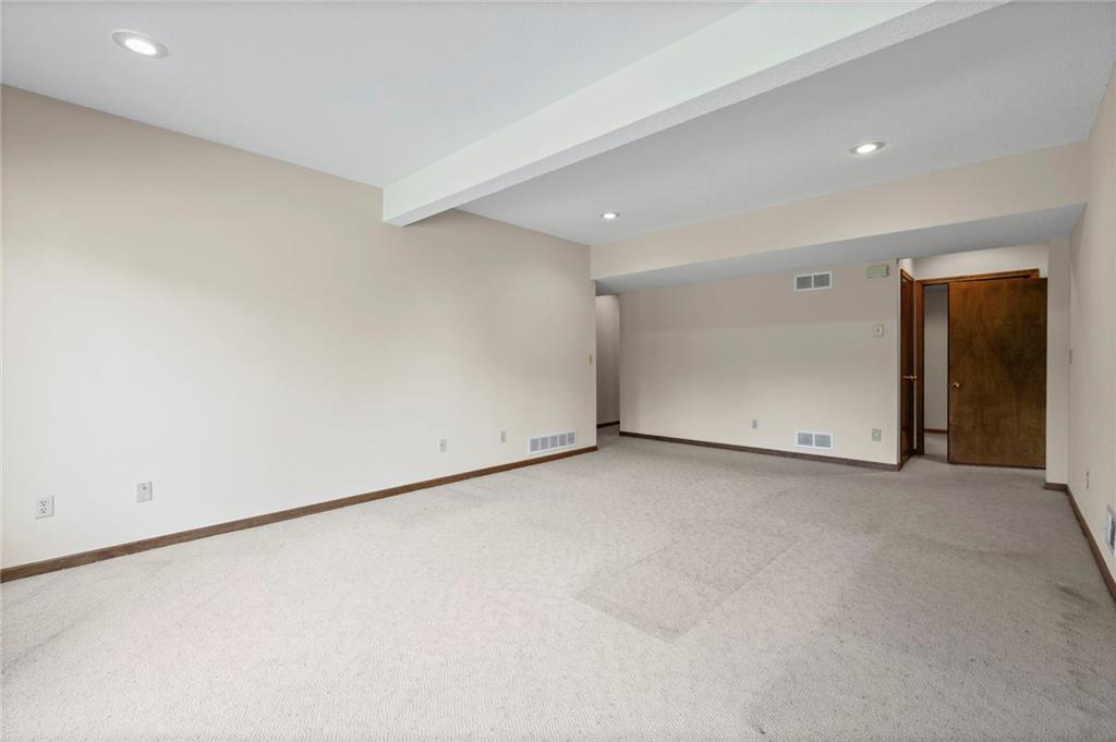 5607 North Flint Ridge Road Kansas City, MO 64151 - Photo 34 of 50 Gallery Image 34
