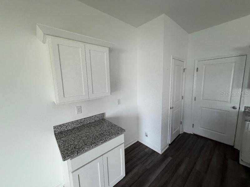 968 Kelly Fern Loop Ruskin, FL 33570 - Photo 6 of 13 Gallery Image 6