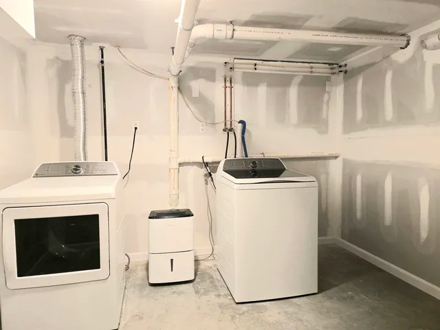 $1,900 | 2 Railroad Avenue, Unit 101, Merrimack, NH 03054