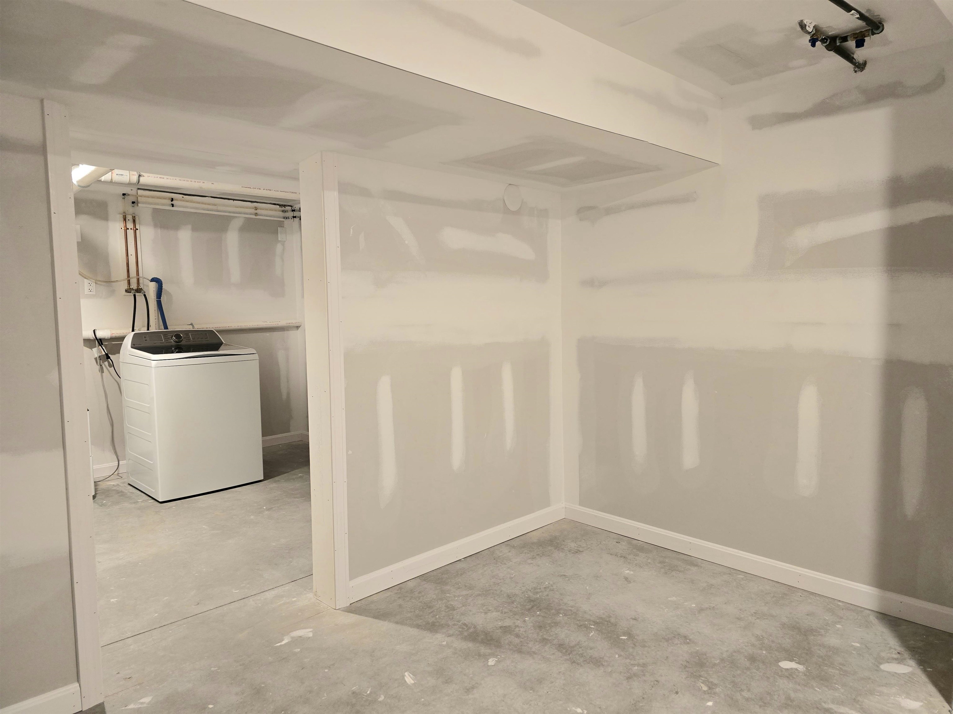 2 Railroad Avenue, Unit 101 Merrimack, NH 03054 - Photo 14 of 18