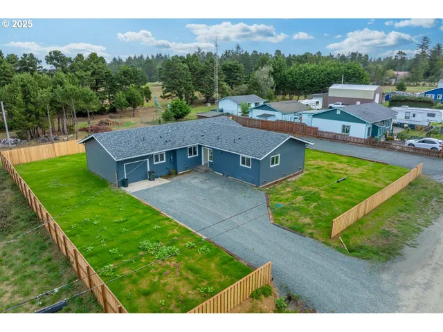 $470,000 | 87831 Astor Lane, Bandon, OR 97411