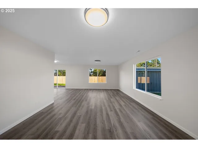 $470,000 | 87831 Astor Lane, Bandon, OR 97411