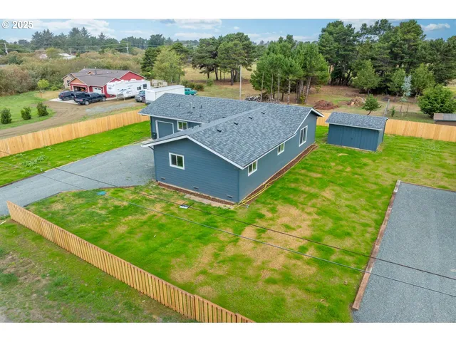 $470,000 | 87831 Astor Lane, Bandon, OR 97411
