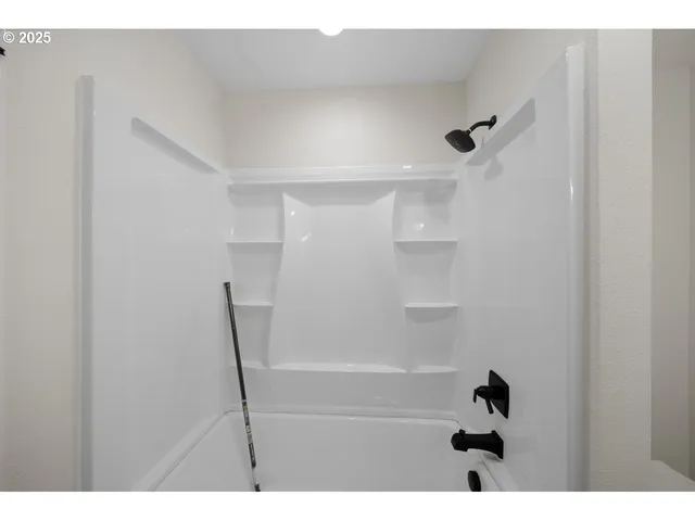 $470,000 | 87831 Astor Lane, Bandon, OR 97411