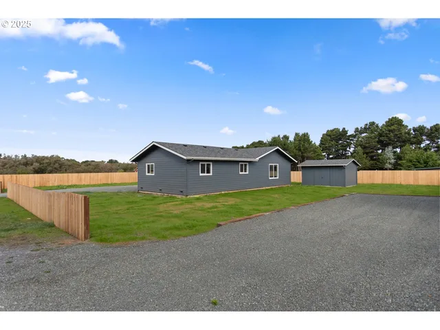 $470,000 | 87831 Astor Lane, Bandon, OR 97411