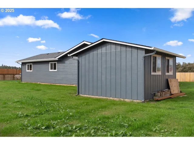 $470,000 | 87831 Astor Lane, Bandon, OR 97411