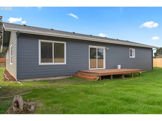$470,000 | 87831 Astor Lane, Bandon, OR 97411