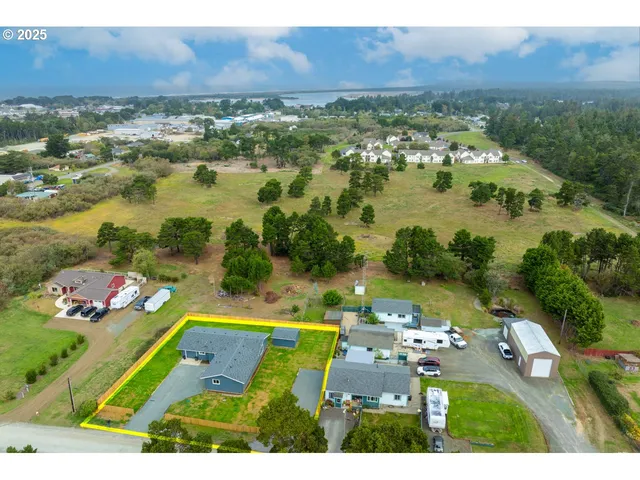 $470,000 | 87831 Astor Lane, Bandon, OR 97411