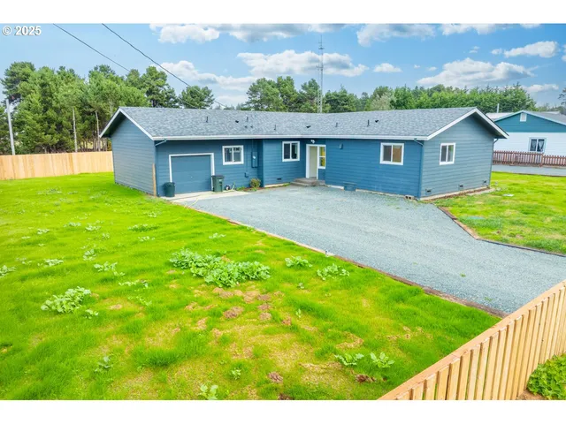 $470,000 | 87831 Astor Lane, Bandon, OR 97411