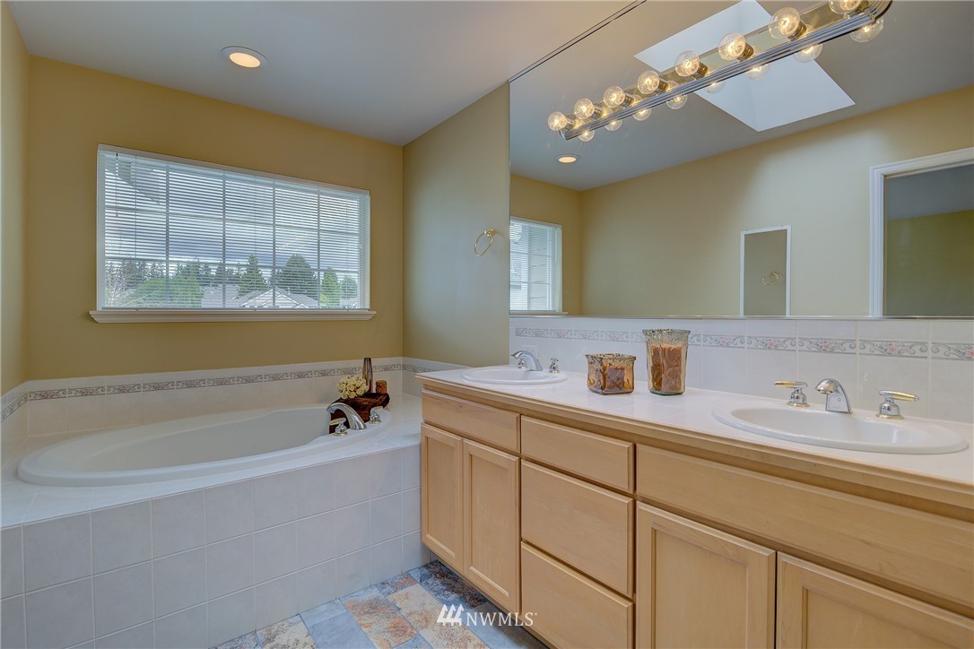 17221 Southeast 187th Street Renton, WA 98058 - Photo 12 of 17 Gallery Image 12