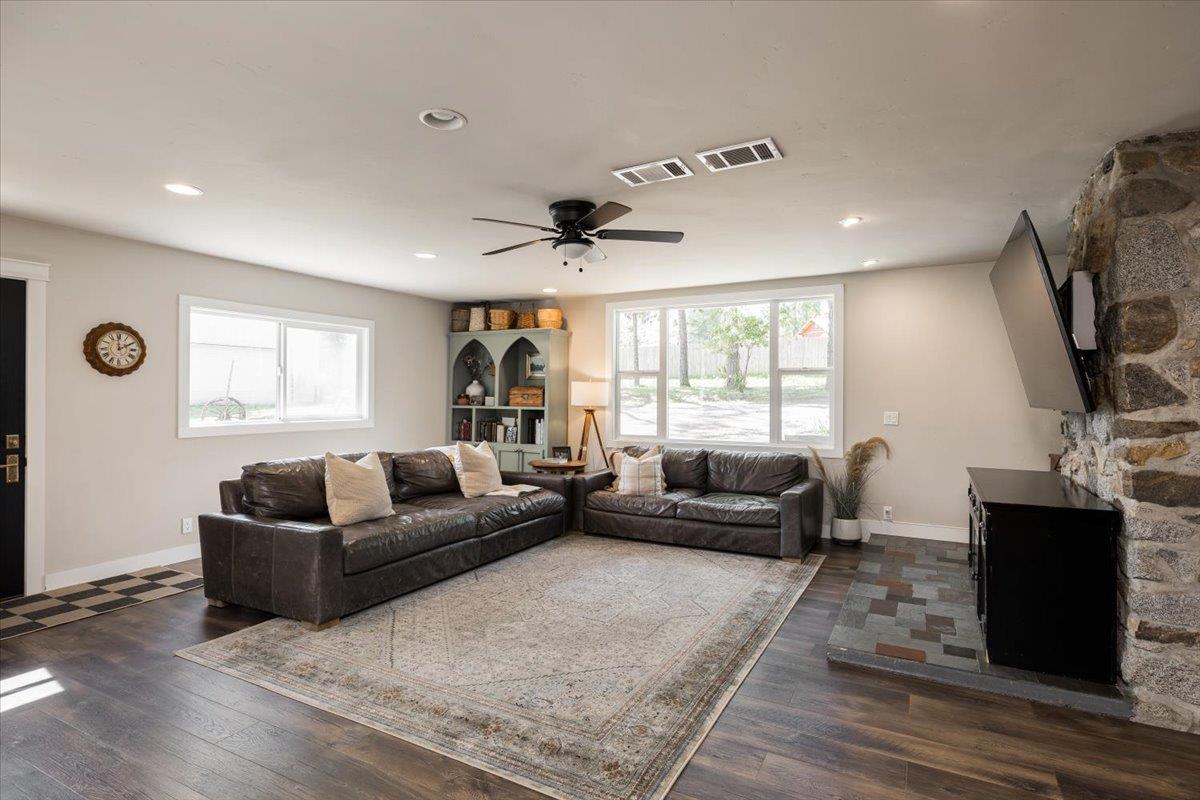 4963 Del Haven Road Placerville, CA 95667 - Photo 8 of 53 a living room with furniture and a flat screen tv