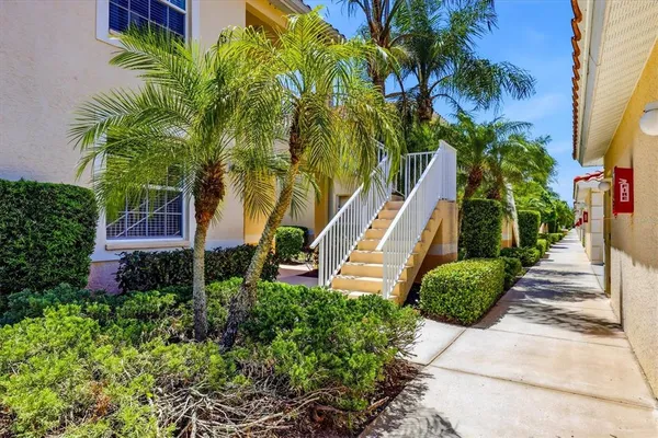 $280,000 | 4270 Vicenza Drive, Unit B40, Venice, FL 34293