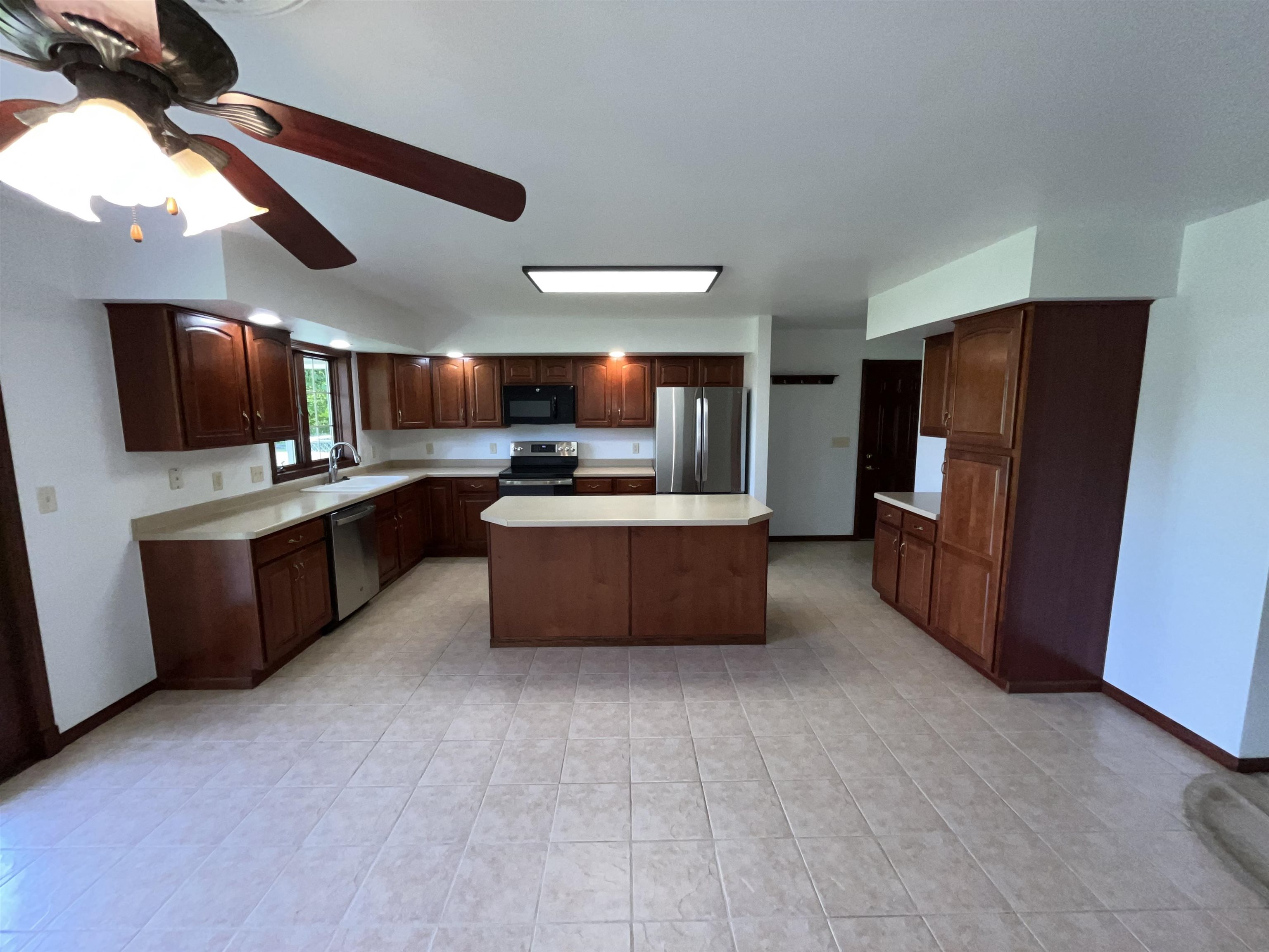 154786 Skyhill Road Wausau, WI 54403 - Photo 6 of 44
