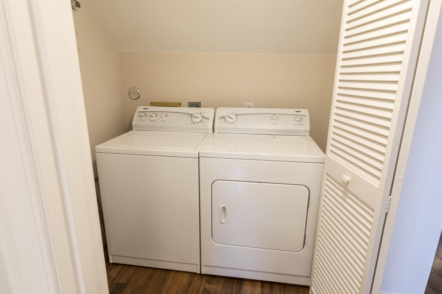 506 Mainsail Circle, Unit 506 Jupiter, FL 33477 - Photo 26 of 38 506 Mainsail Circle, Jupiter27Laundry
