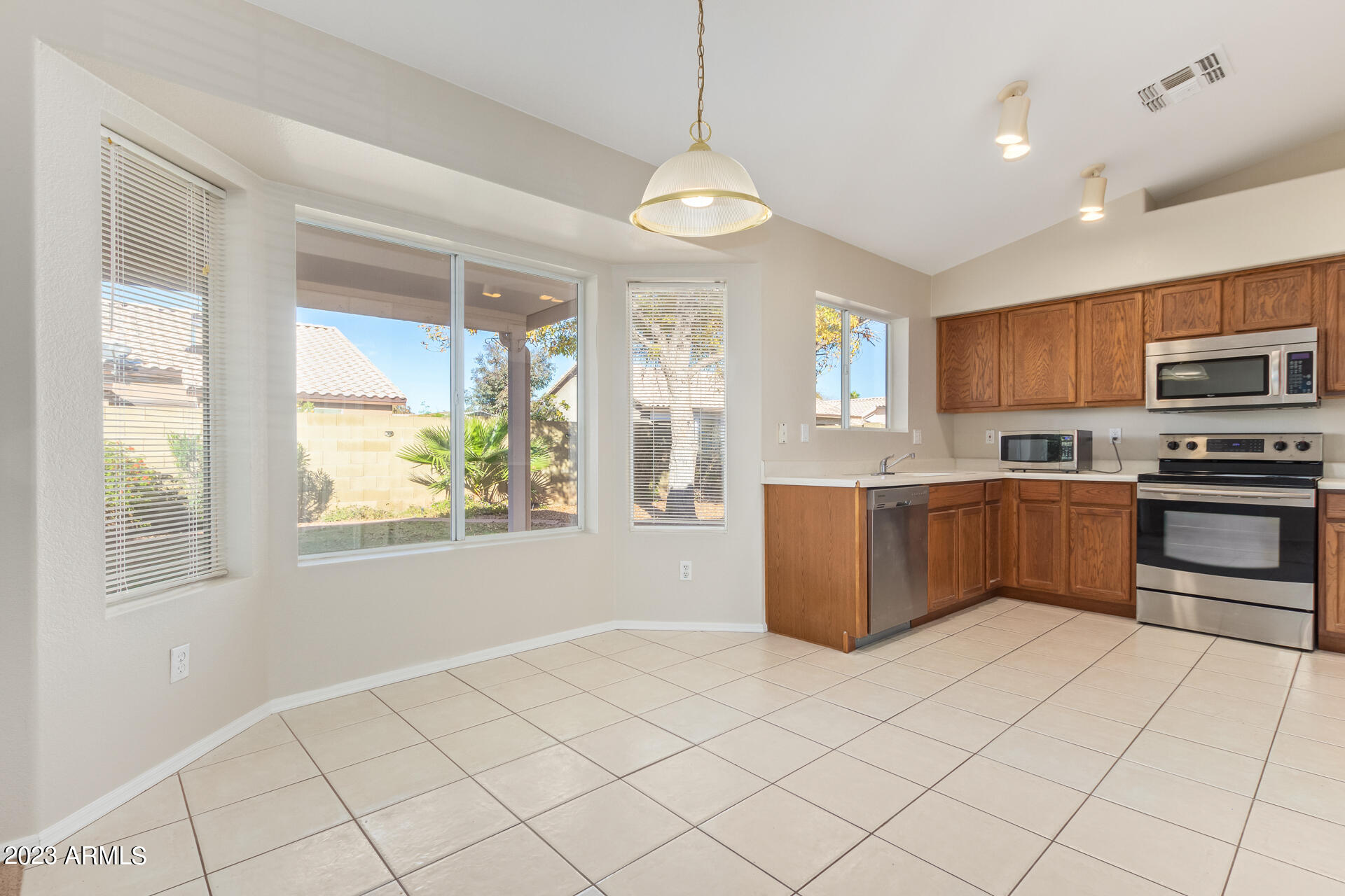2182 East Ranch Court Gilbert, AZ 85296 - Photo 16 of 37 16 - Ranch 2182