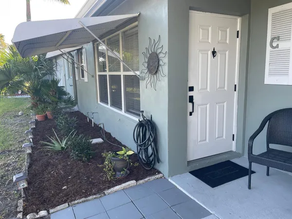 $158,000 | 922 South Drive, Delray Beach, FL 33445