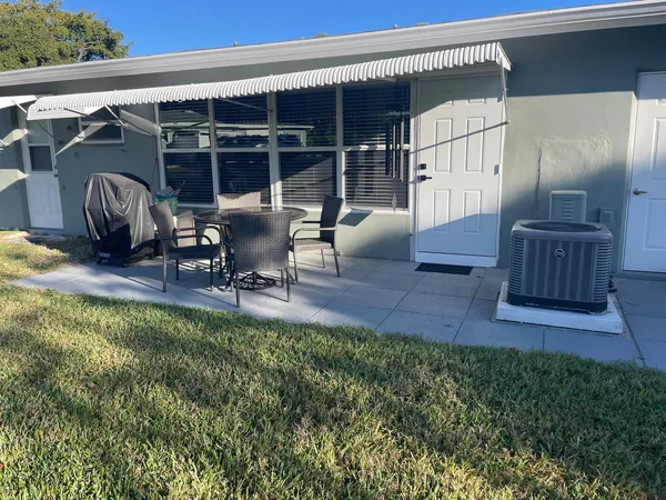 $158,000 | 922 South Drive, Delray Beach, FL 33445