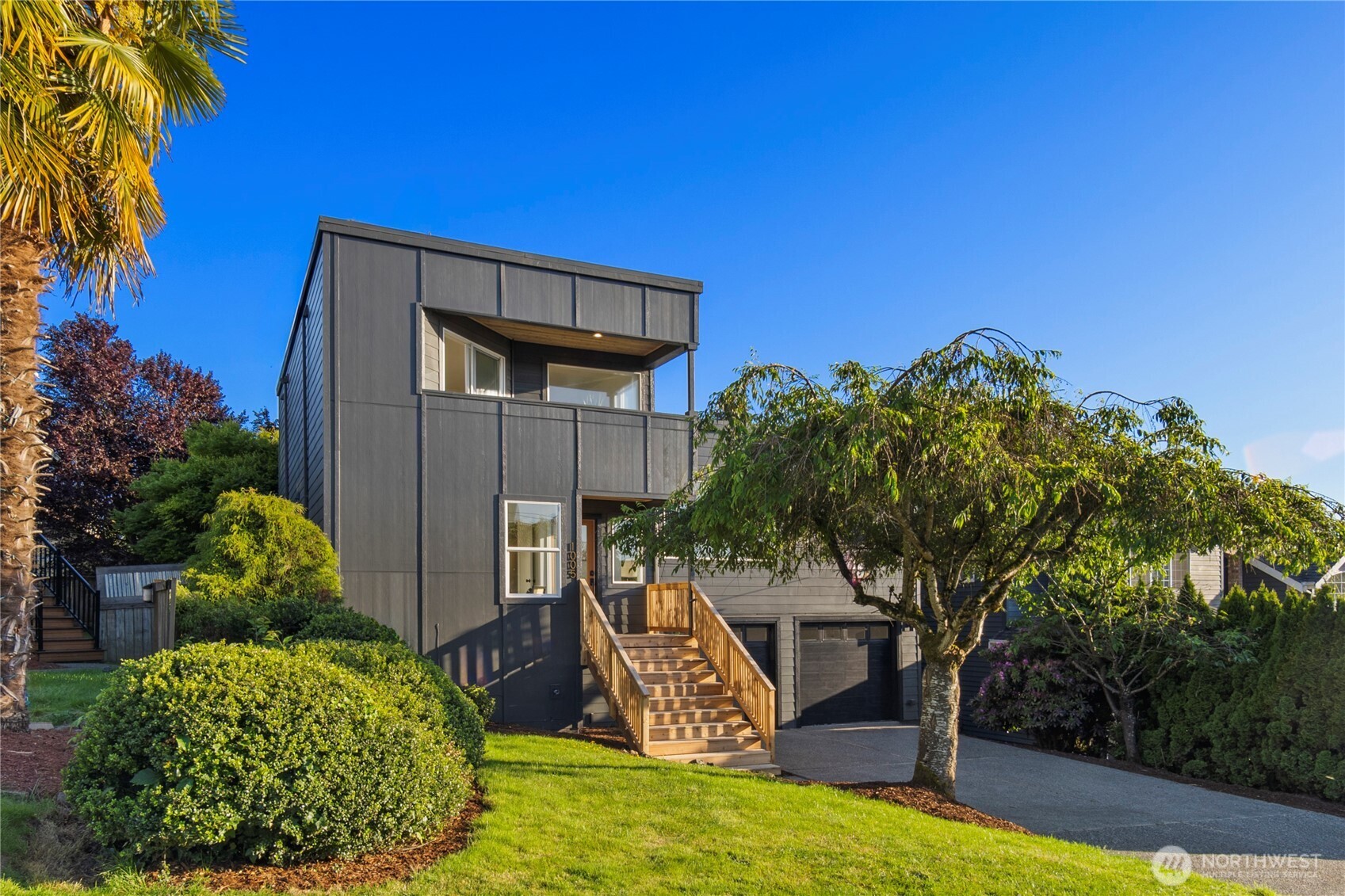 1005 North 33rd Street Renton, WA 98056 - Photo 31 of 36 a view of a backyard