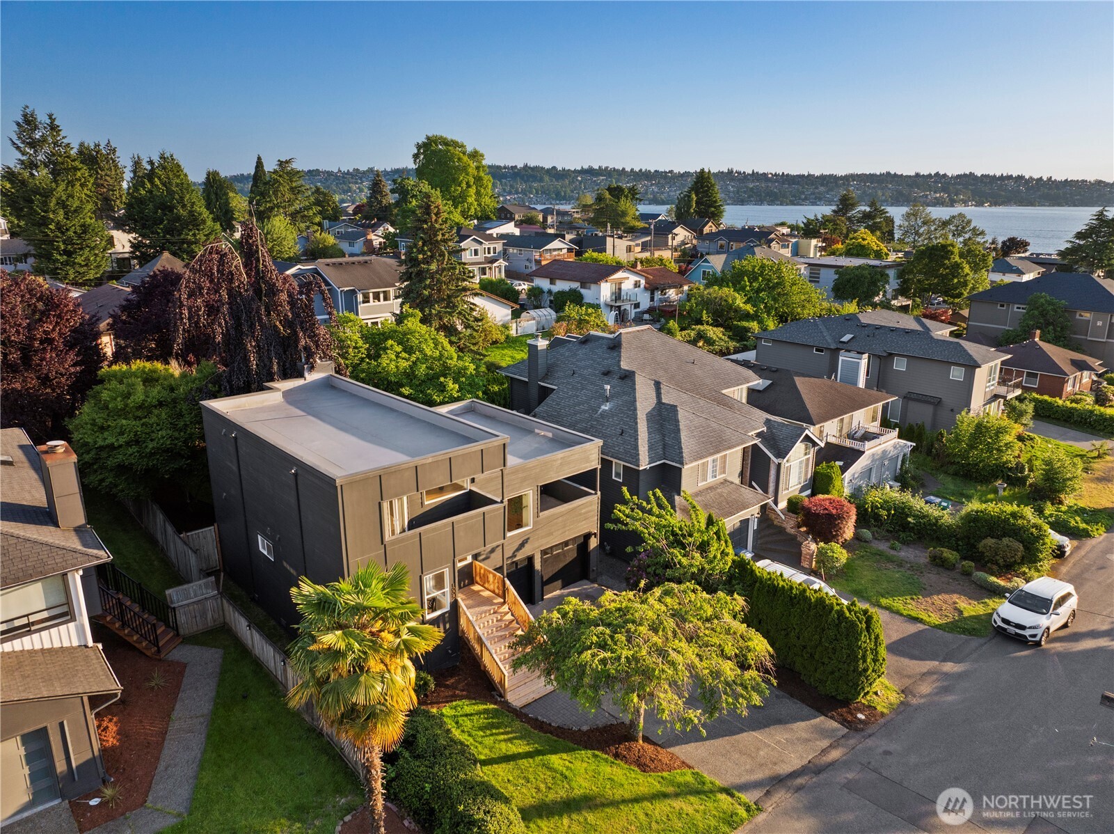 1005 North 33rd Street Renton, WA 98056 - Photo 35 of 36 a view of a city