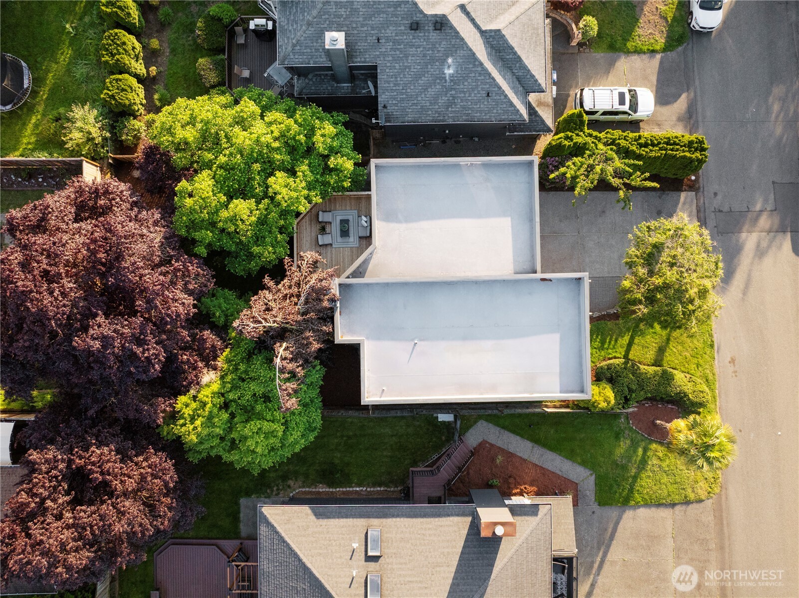 1005 North 33rd Street Renton, WA 98056 - Photo 36 of 36 an aerial view of a house with a yard and garden