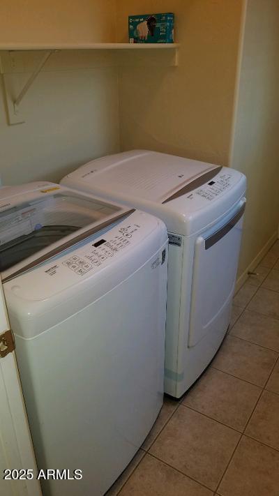 303 West Christopher Point Payson, AZ 85541 - Photo 18 of 27 a utility room with dryer and washer