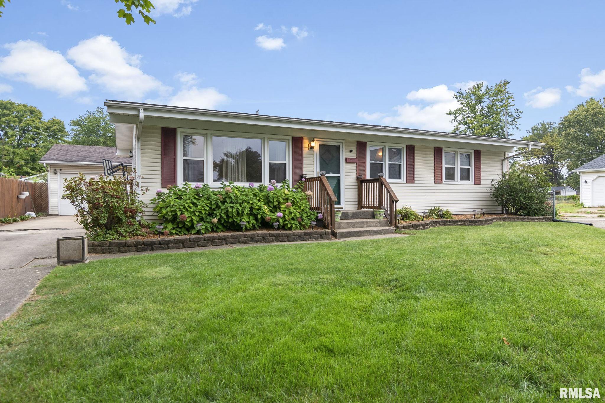 11 St Cabrini Court Springfield, IL 62702 - Photo 2 of 35 Gallery Image 2