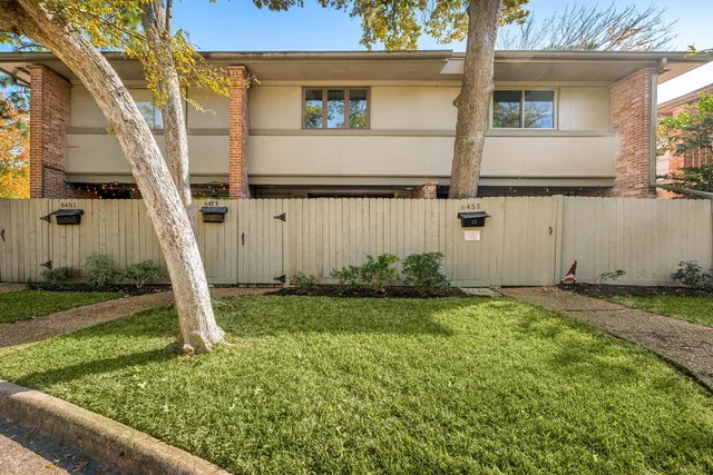 $1,900 | 6453 Bayou Glen Road, Houston, TX 77057